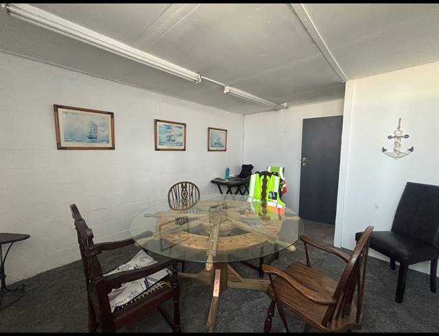 202M² WAREHOUSE TO LET IN AIRPORT INDUSTRIA